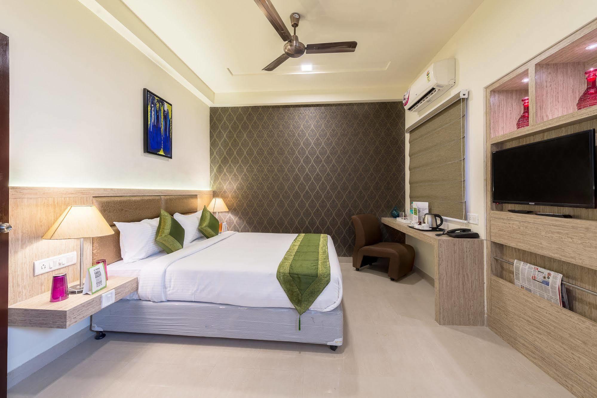 Treebo Nestlay Casa Hotel Chennai Exterior foto